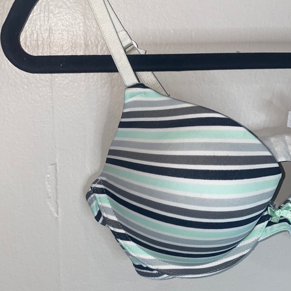 🐚Blue, grey & black stripped bra! - Picture 2 of 7